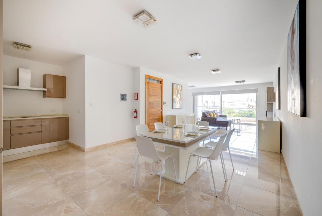 Marvellous 3Br Apartment In Central St Julians Saint Julian's エクステリア 写真