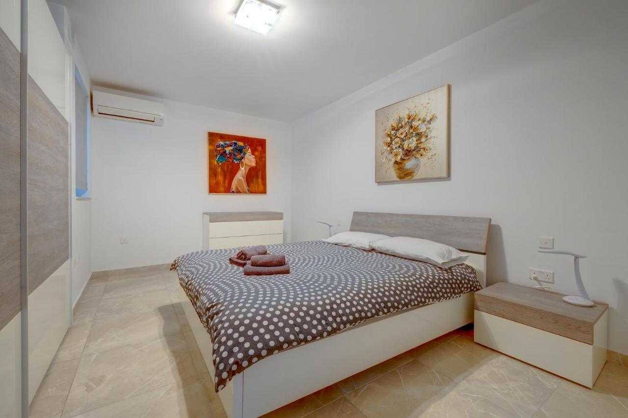 Marvellous 3Br Apartment In Central St Julians Saint Julian's エクステリア 写真
